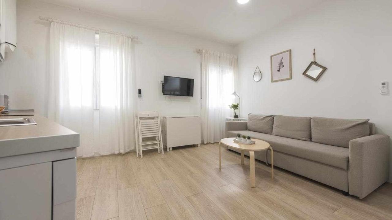 Apartamentos Dimax By Toledo Ap Exterior photo