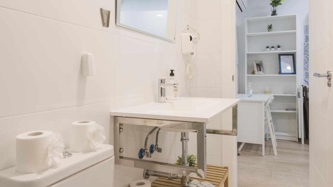 Apartamentos Dimax By Toledo Ap Exterior photo